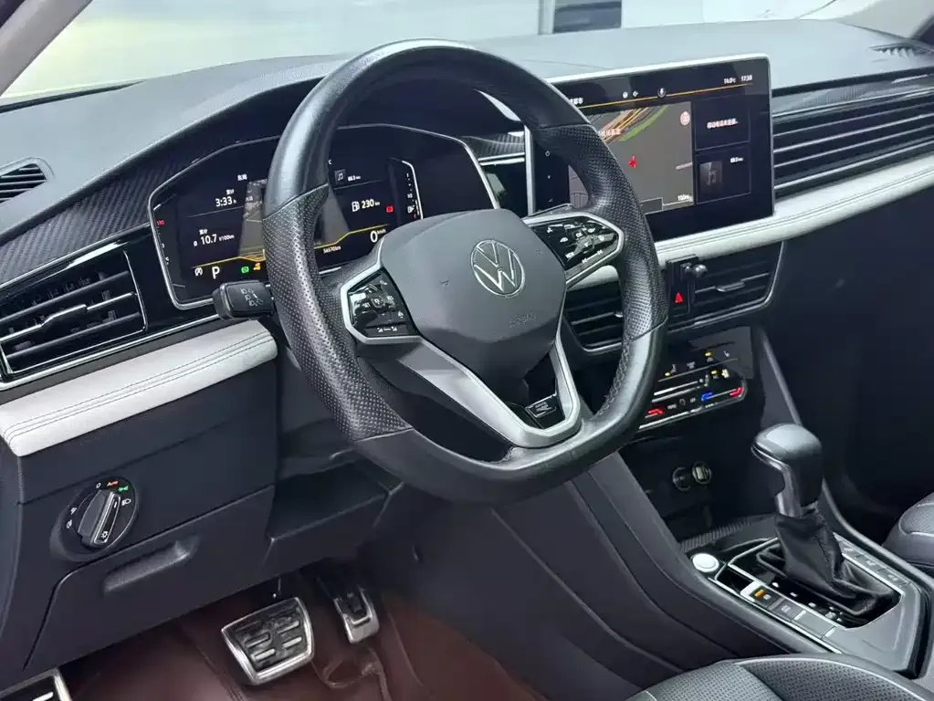 Volkswagen Tiguan L — фото 7