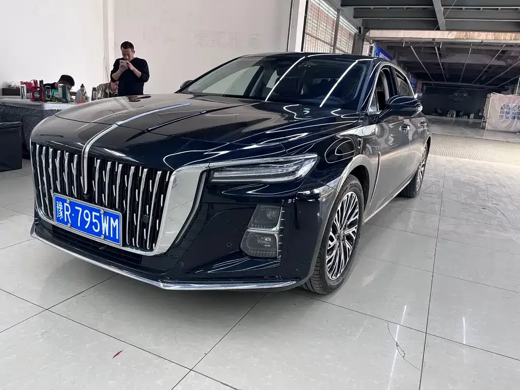 Hongqi H5 — фото 2