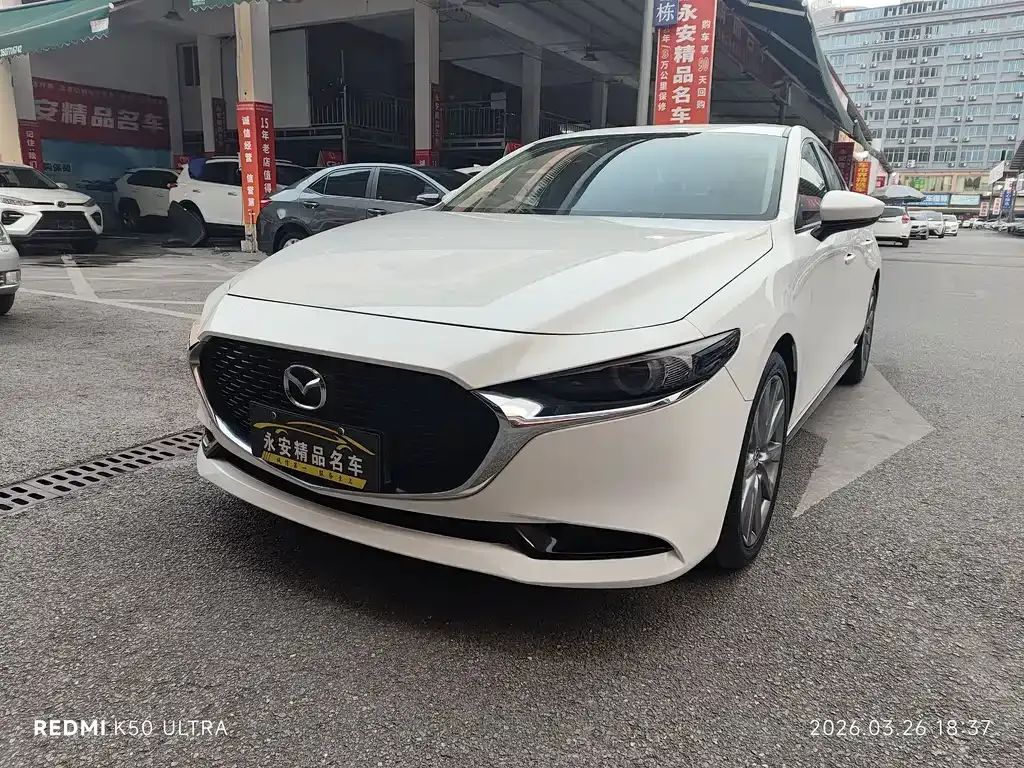 Mazda 3 Axela — фото 1