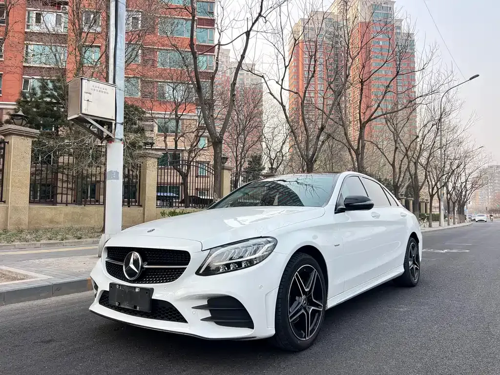 Mercedes-Benz C-Class — фото 1
