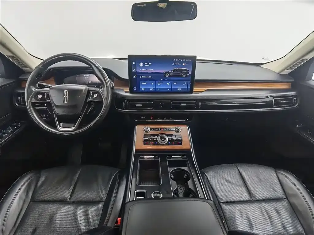 Lincoln Aviator — фото 7