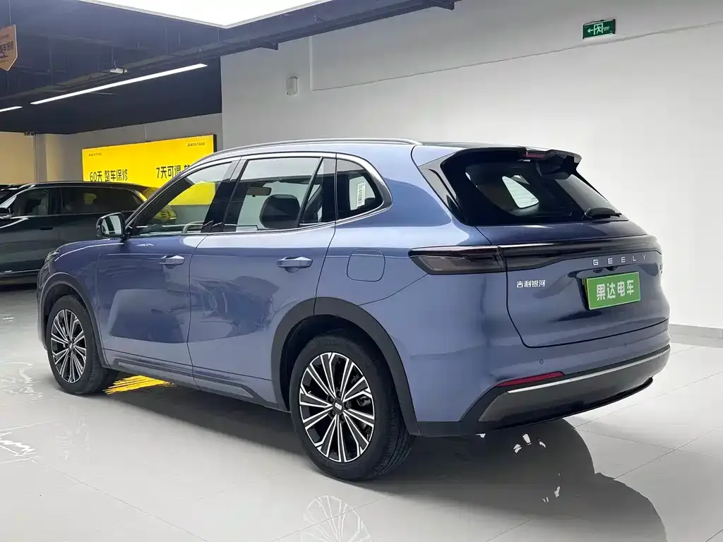 Geely 银河星舰7 — фото 10