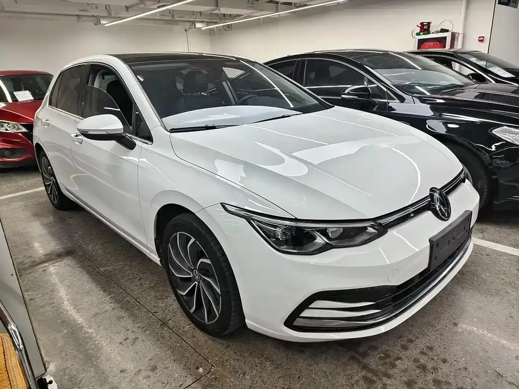 Volkswagen Golf — фото 10