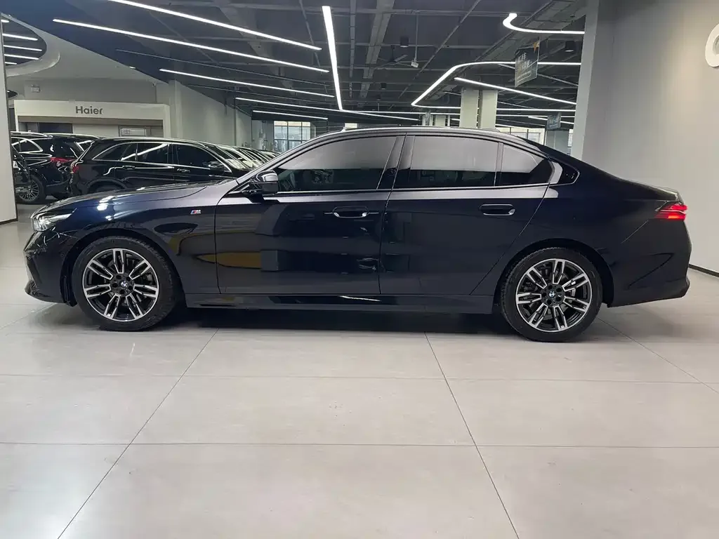 BMW 5 Series (Import) — фото 9