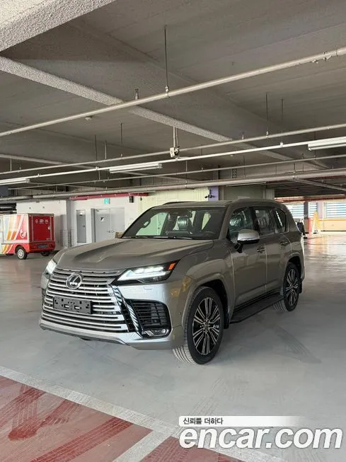 Lexus LX — фото 1