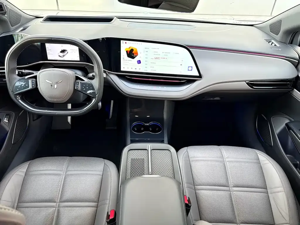 Hongqi EH7 — фото 10