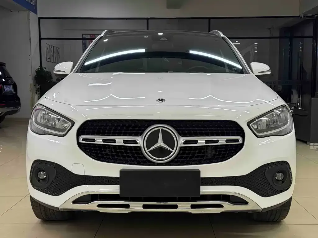 Mercedes-Benz GLA — фото 6