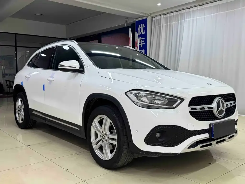 Mercedes-Benz GLA — фото 10