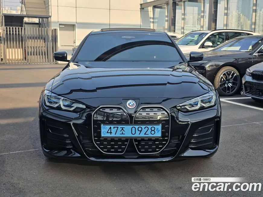 BMW i4 — фото 3