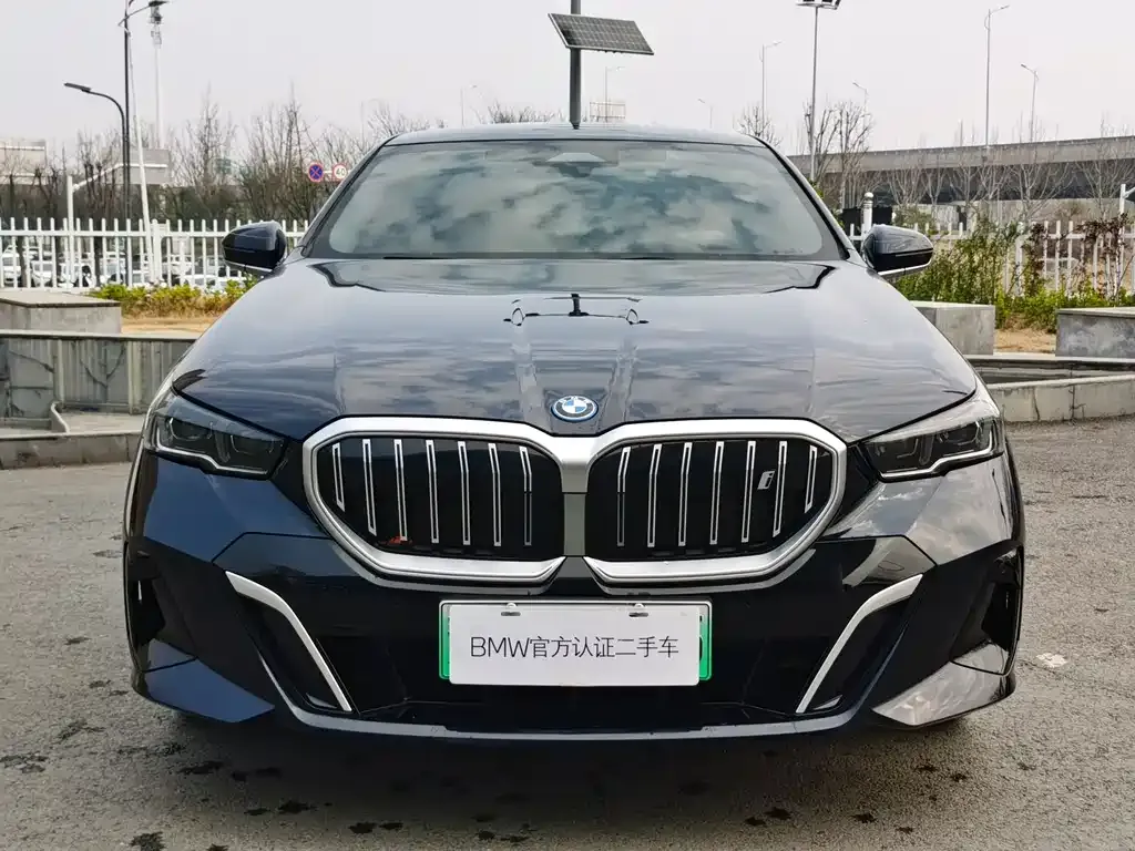 BMW i5 — фото 3