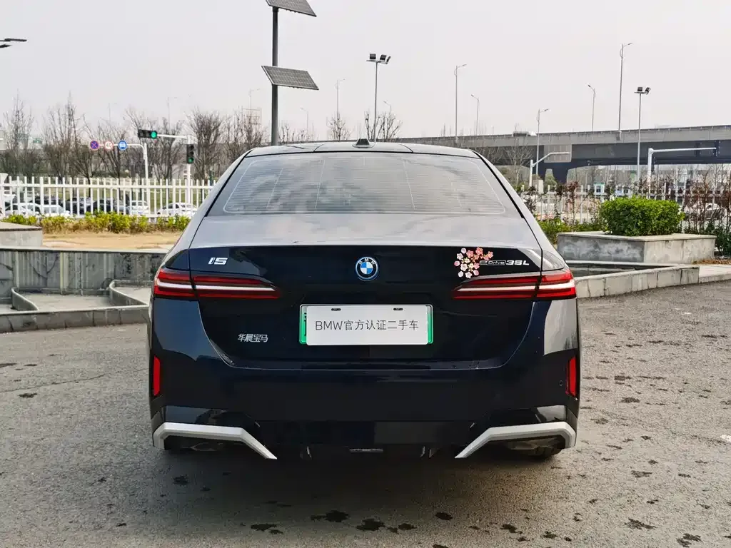 BMW i5 — фото 4