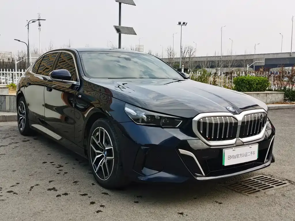 BMW i5 — фото 9