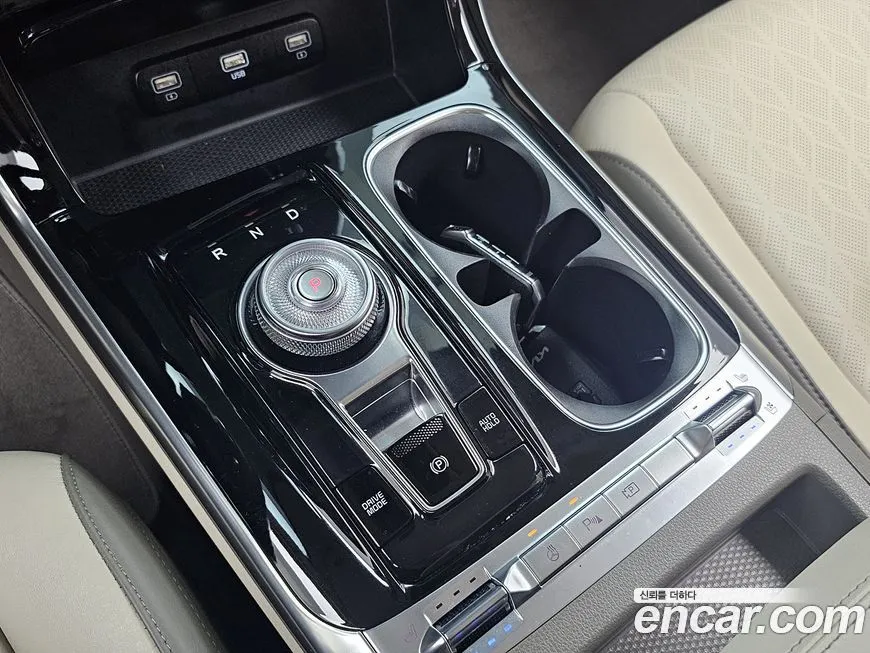 Kia Carnival — фото 10