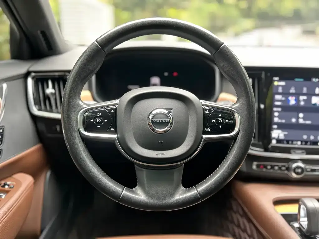 Volvo S90 — фото 3