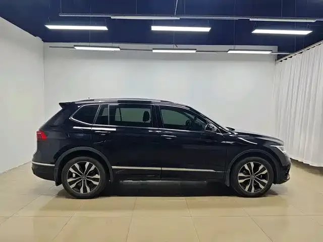 Volkswagen Tiguan L — фото 4