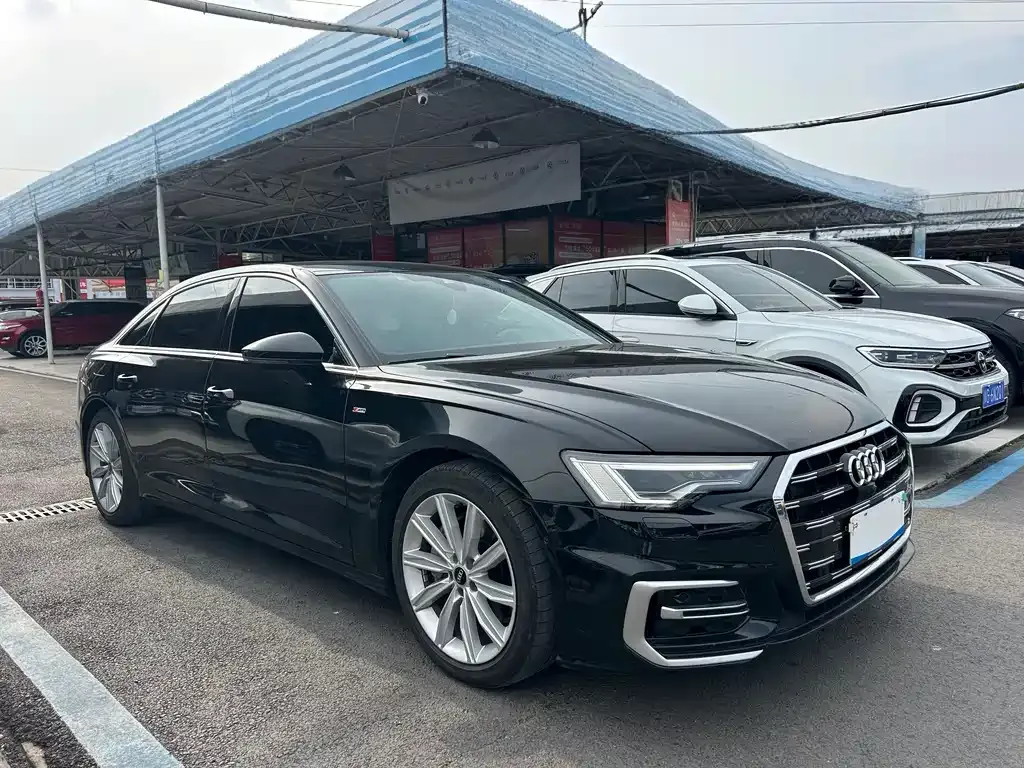 Audi A6L — фото 9
