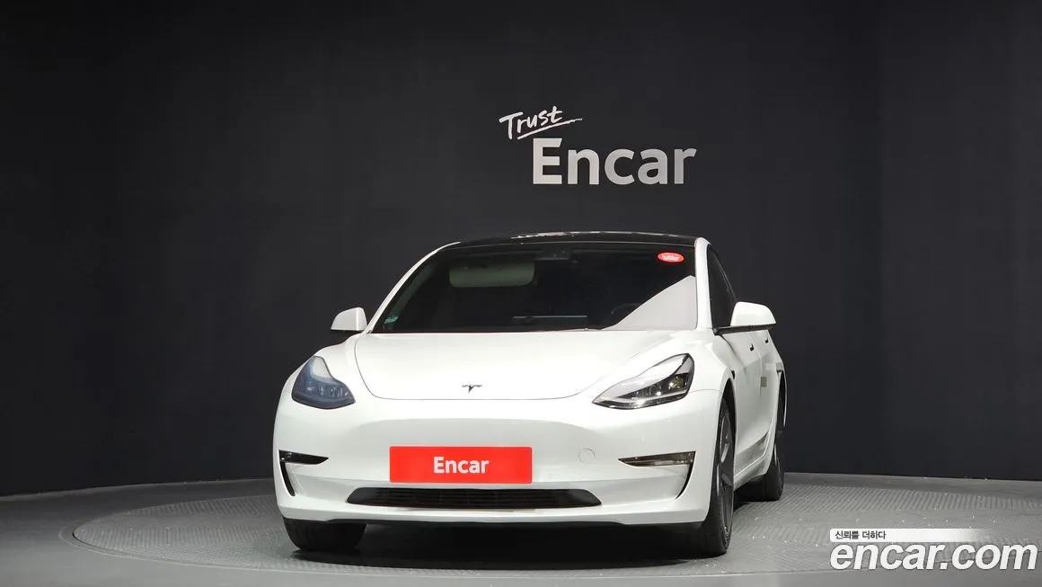 Tesla Model 3 — фото 4