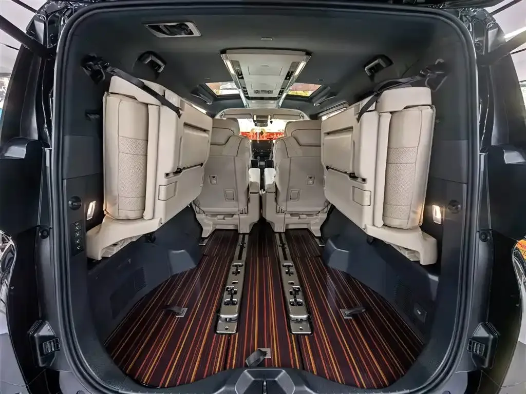 Toyota Vellfire — фото 4