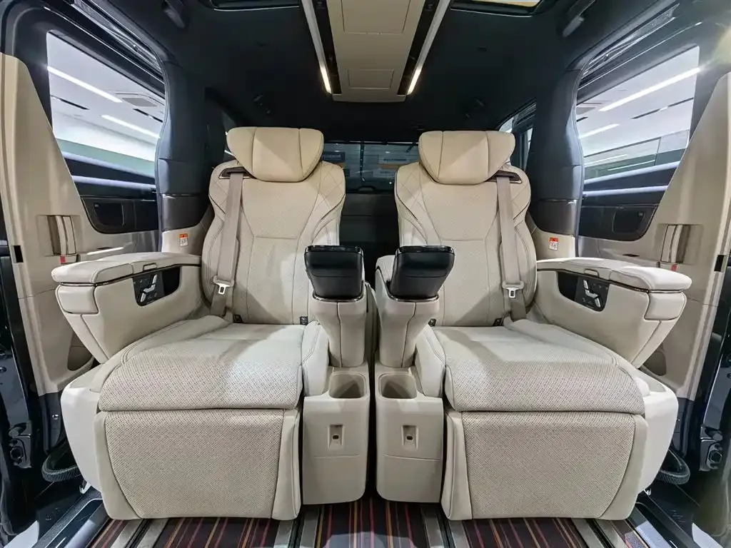 Toyota Vellfire — фото 6
