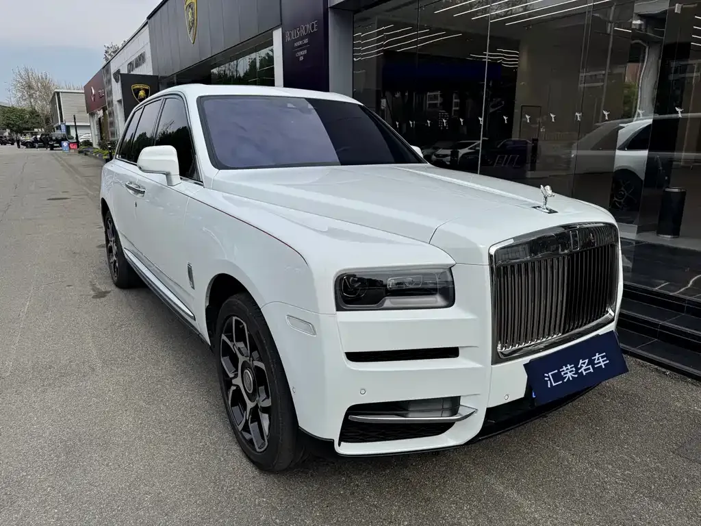 Rolls-Royce Cullinan — фото 1