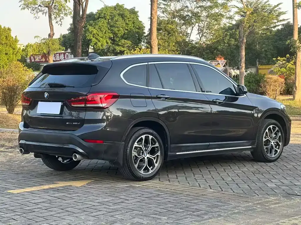 BMW X1 — фото 10