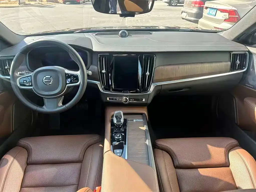 Volvo S90 — фото 3