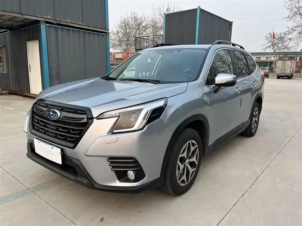 Subaru Forester — фото 1