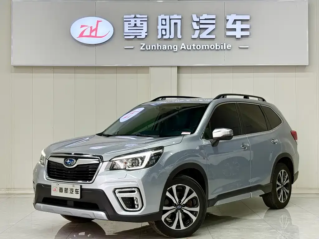 Subaru Forester — фото 1