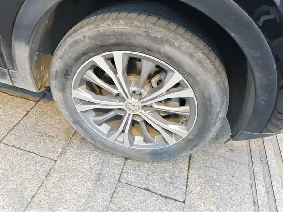 Buick Envision Plus — фото 10
