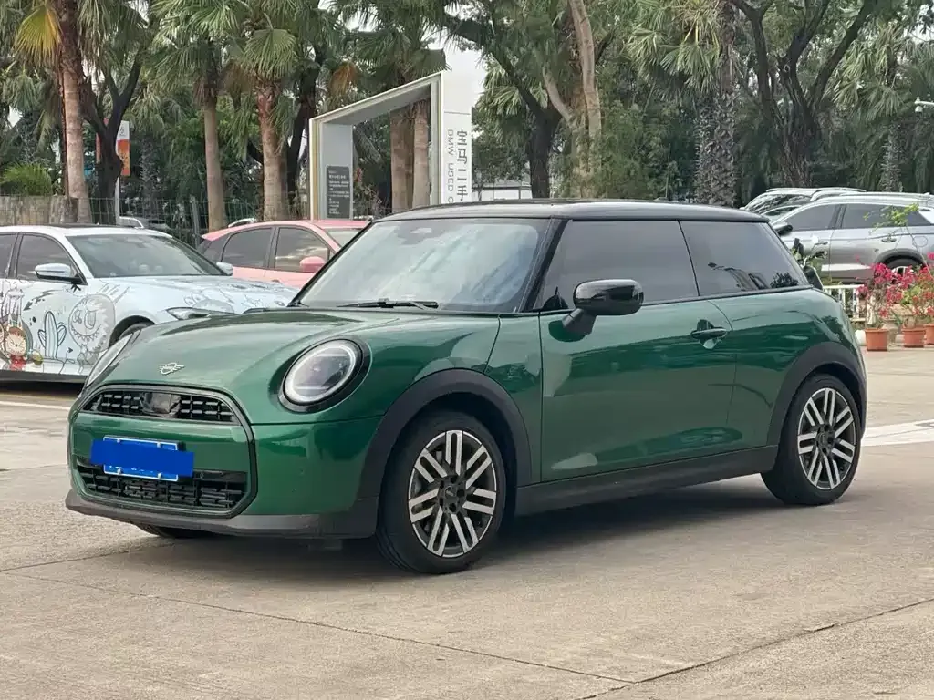 MINI Cooper (3-door) — фото 1