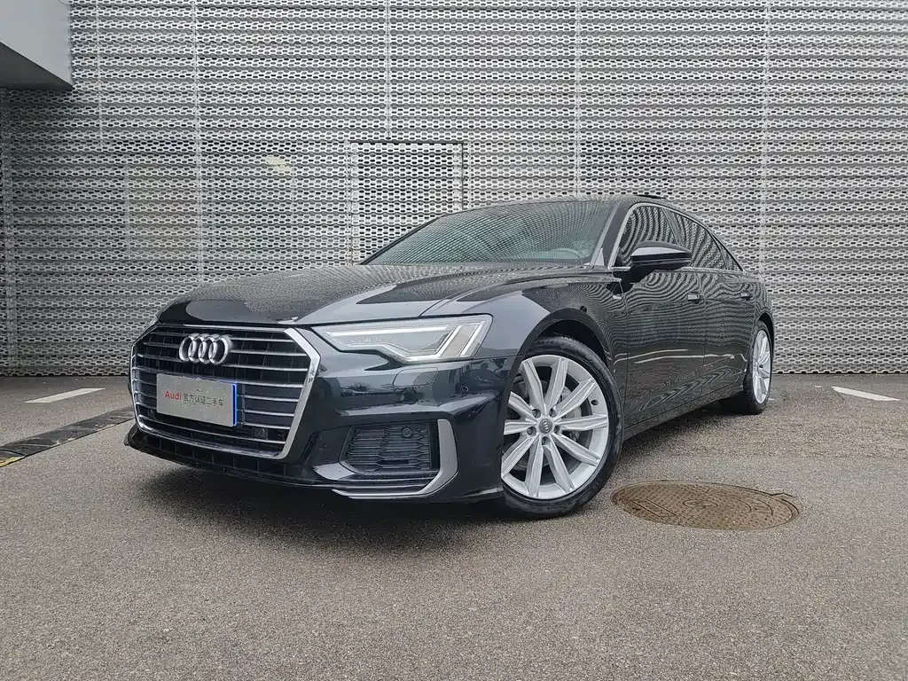 Audi A6L — фото 1