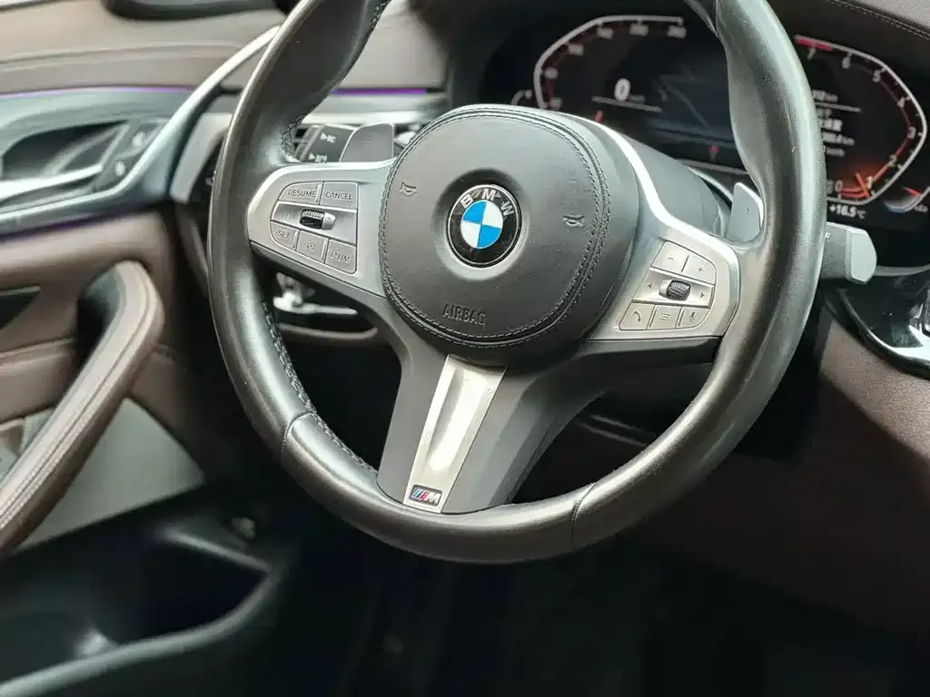 BMW 5 Series — фото 2