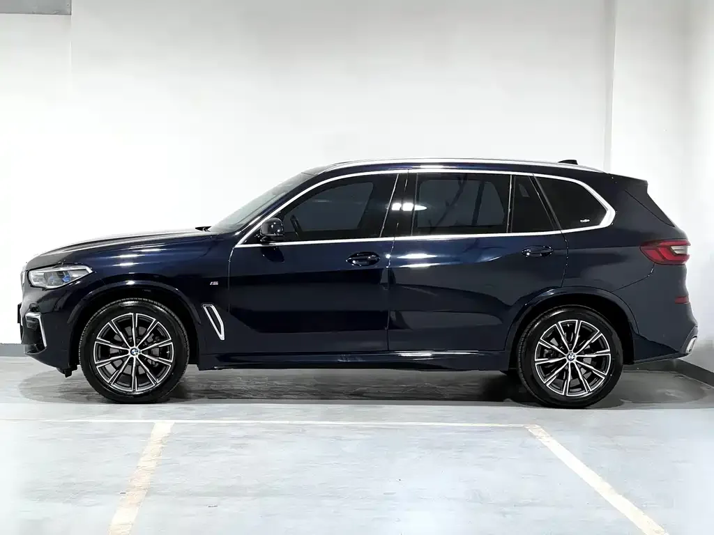 BMW X5 — фото 10