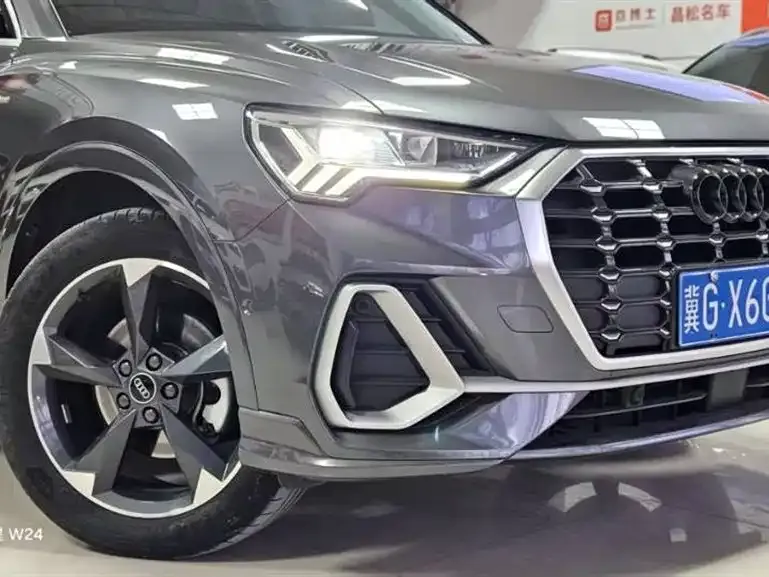 Audi Q3 — фото 5
