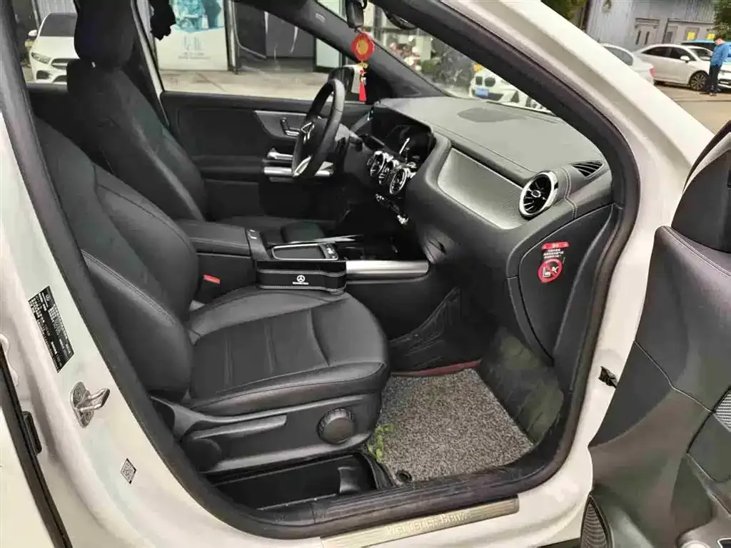 Mercedes-Benz GLA — фото 5