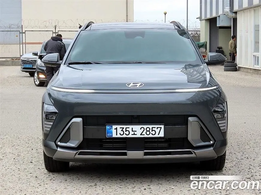Hyundai Kona — фото 1