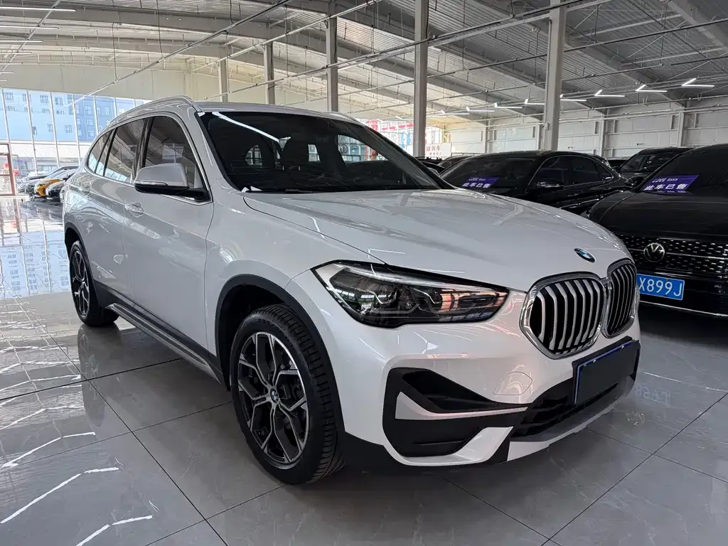 BMW X1 — фото 5