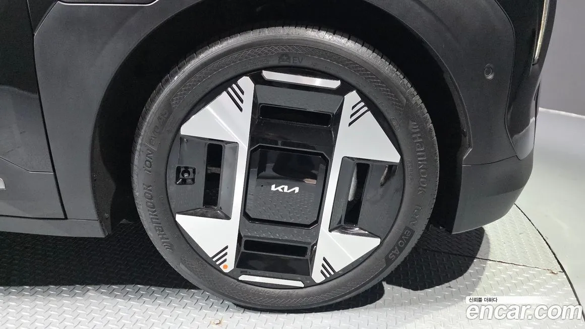 Kia EV3 — фото 6