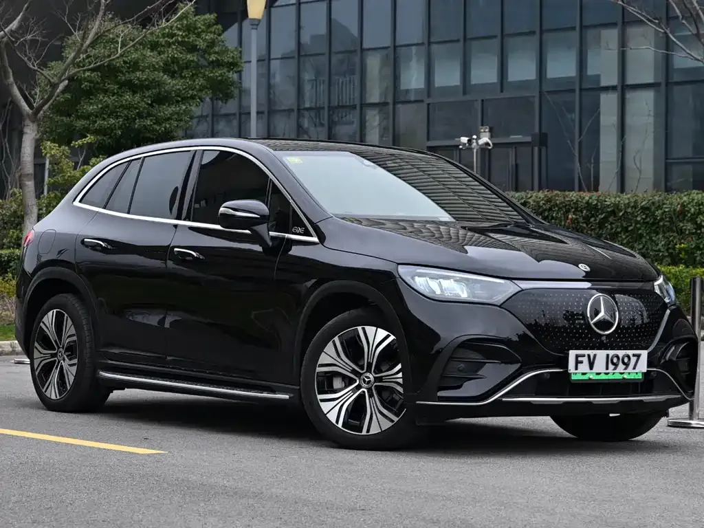 Mercedes-Benz EQE SUV — фото 10