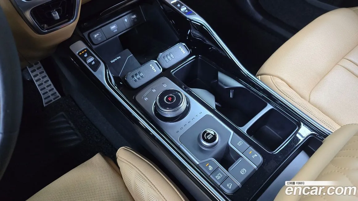 Kia Sorento — фото 9
