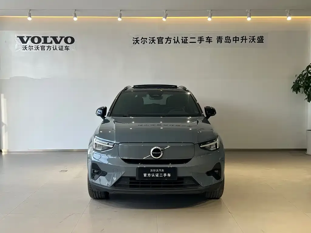 Volvo XC40 NEV — фото 5