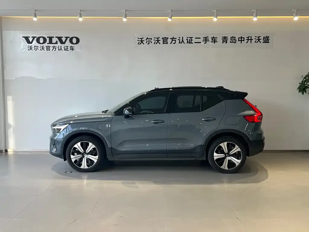 Volvo XC40 NEV — фото 4