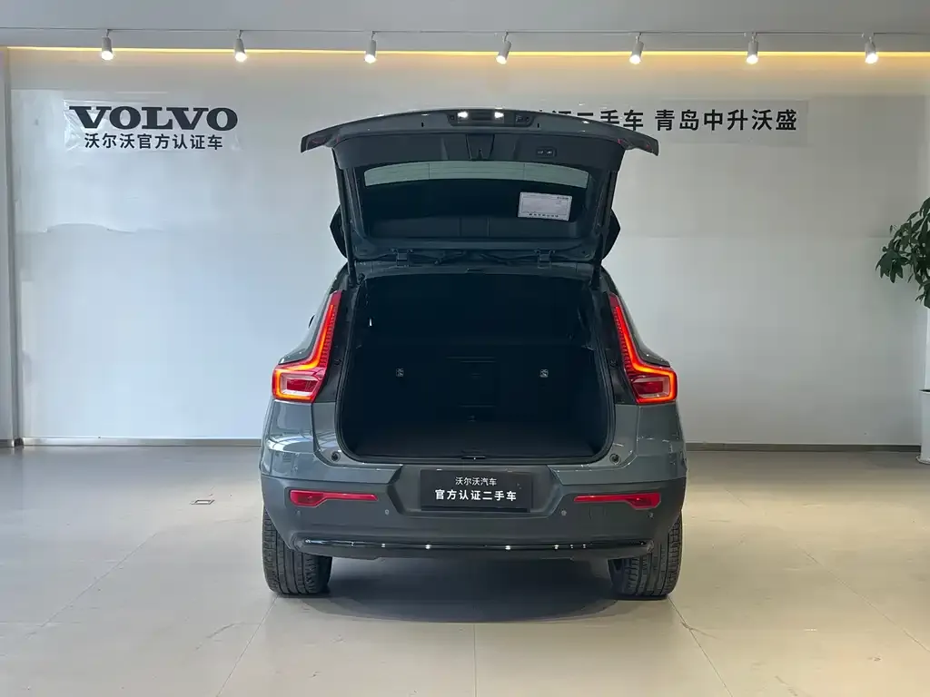 Volvo XC40 NEV — фото 7