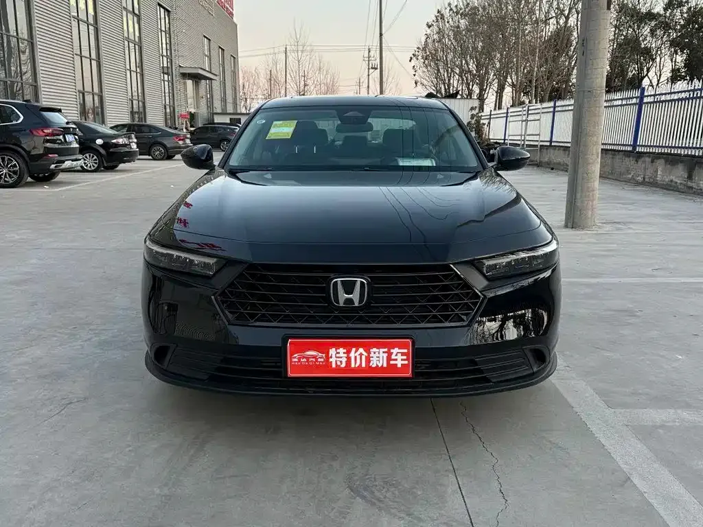Honda Accord — фото 8