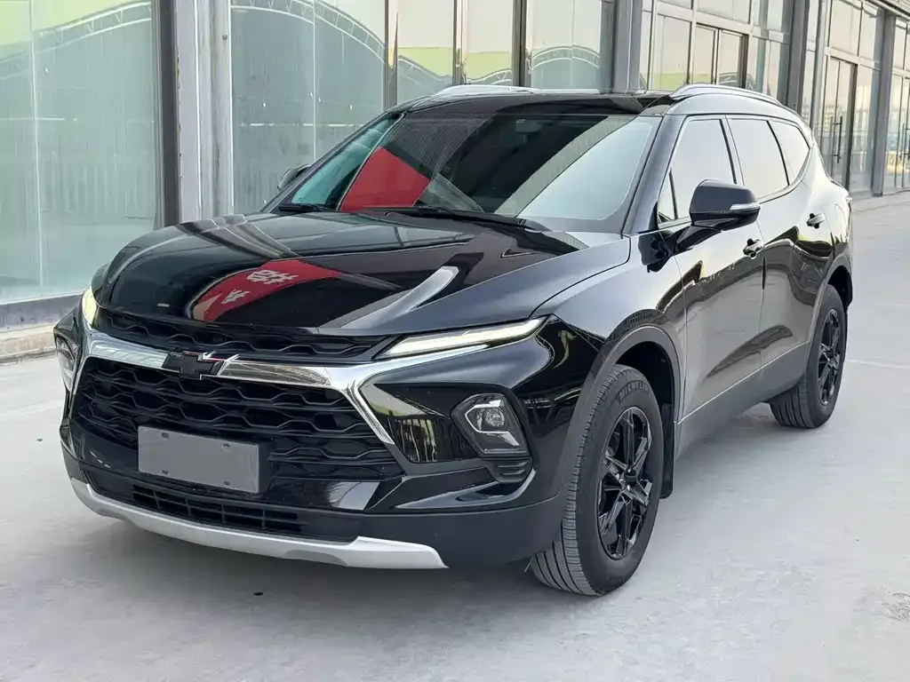 Chevrolet Blazer — фото 1