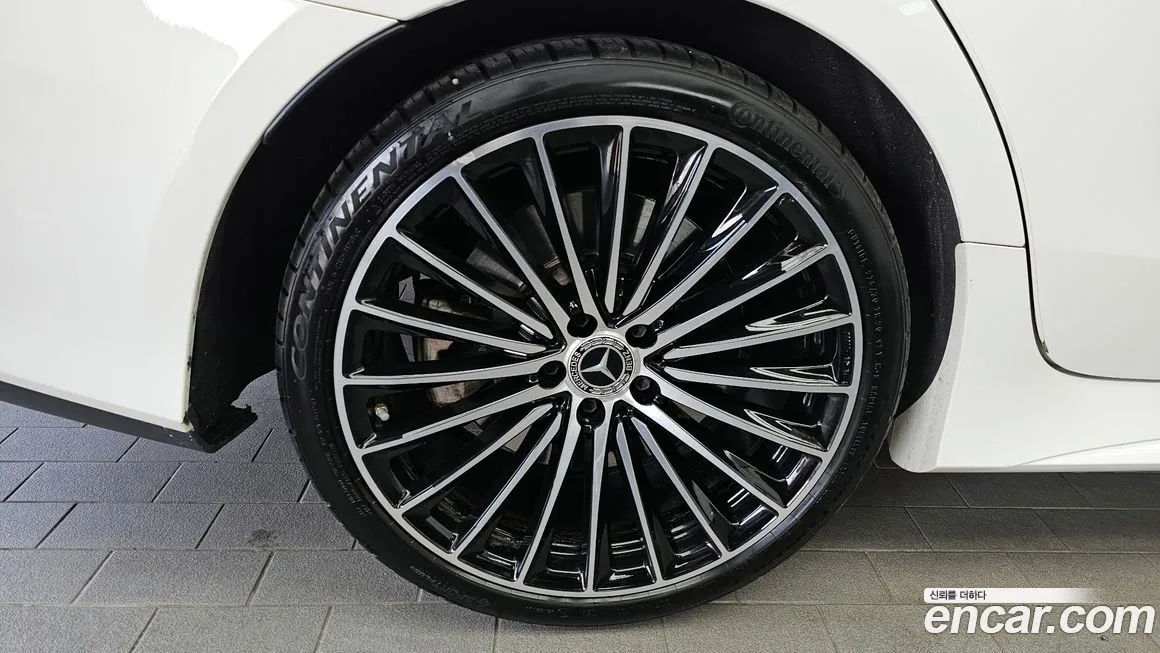 Mercedes-Benz CLS-Class — фото 5