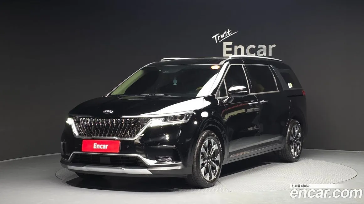 Kia Carnival — фото 1