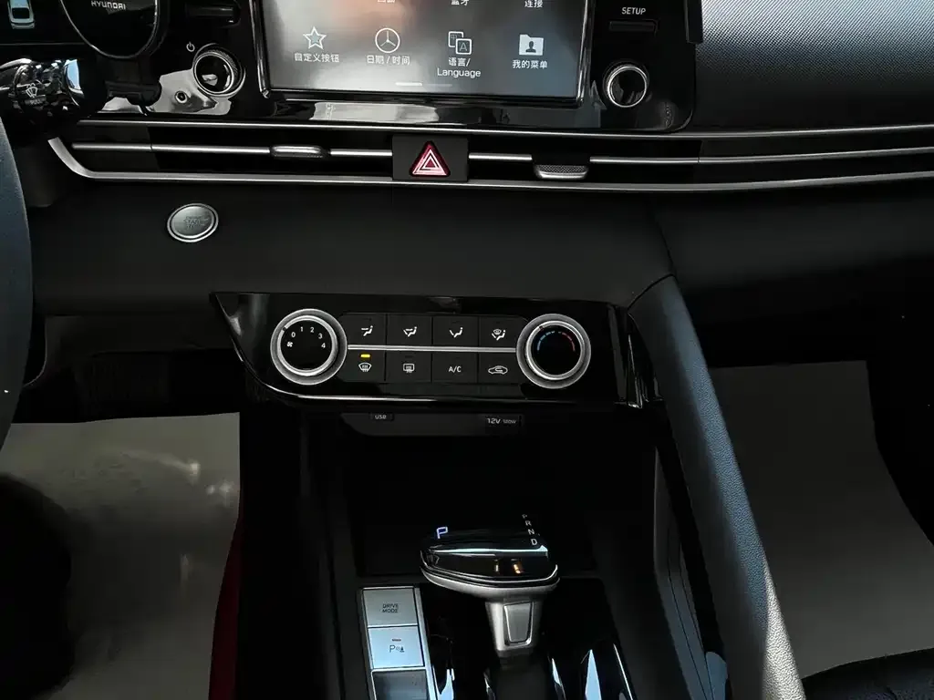 Hyundai Elantra — фото 4