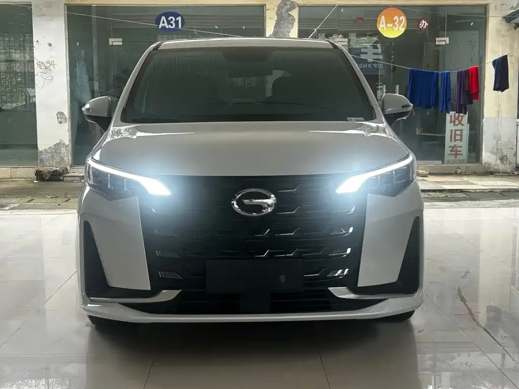 GAC Motor Trumpchi M6 — фото 10