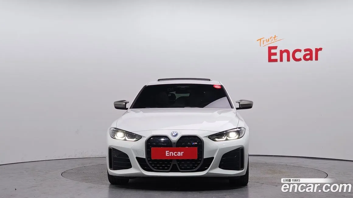 BMW i4 — фото 5